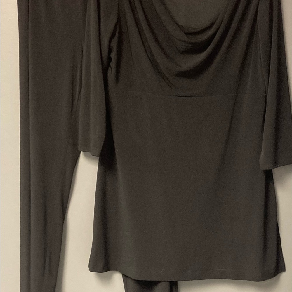 💛TODAY***$15***Two Piece:Vintage Julian Taylor black swoop neck tunic and pants